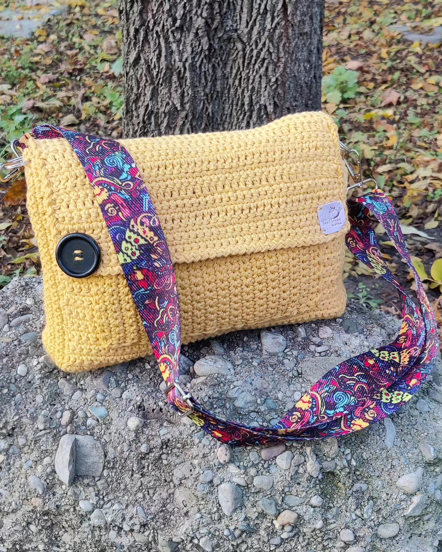 Mustard crochet crossbody bag