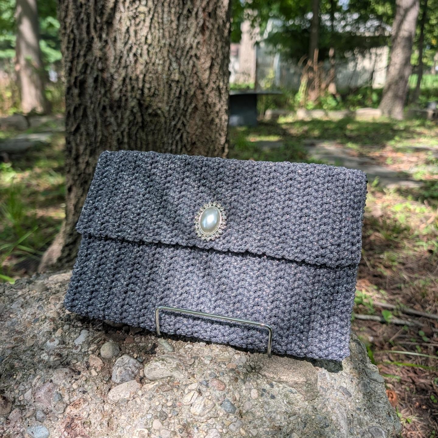 Silver Clutch Thumbnail